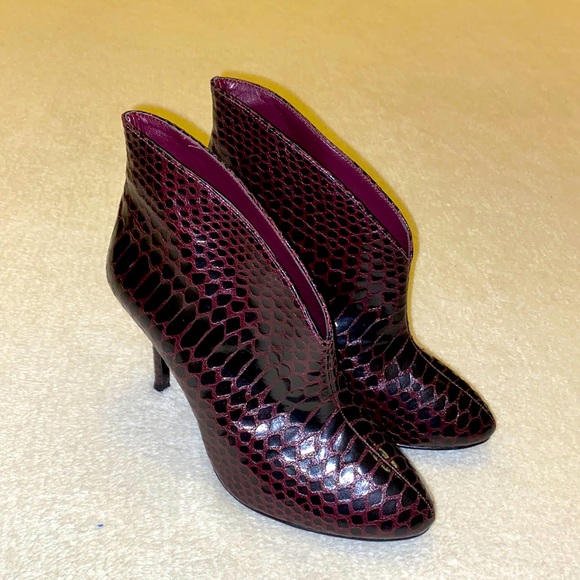 Vince Camuto Dark Red Bootie Heels - Picture 1 of 9